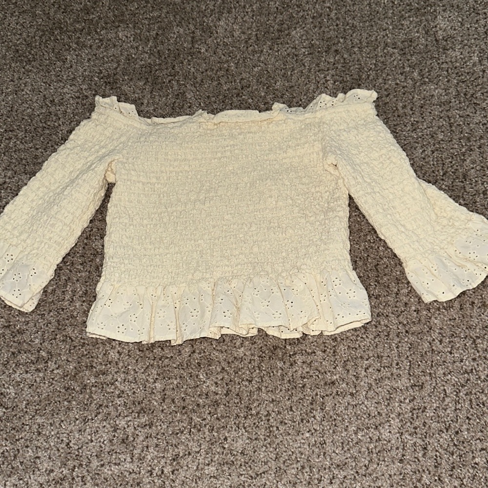 American Eagle Cream Off the shoulder top